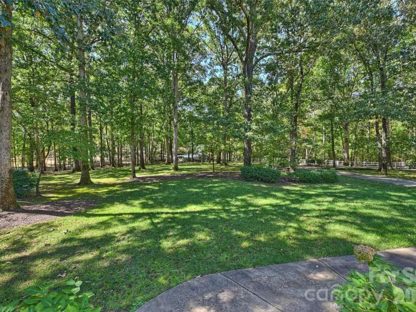 7501 Big Buck Trail, Waxhaw, NC 28173.  MLS# CAR4425295, YatesRealty ID 51709. 