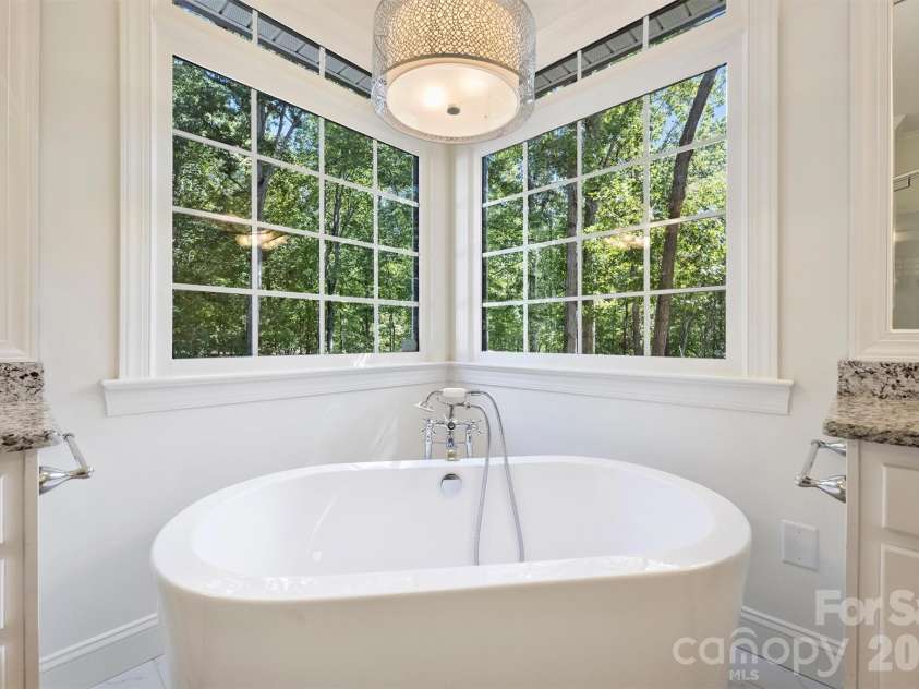 7501 Big Buck Trail, Waxhaw, NC 28173.  MLS# CAR4425295, YatesRealty ID 51709. 