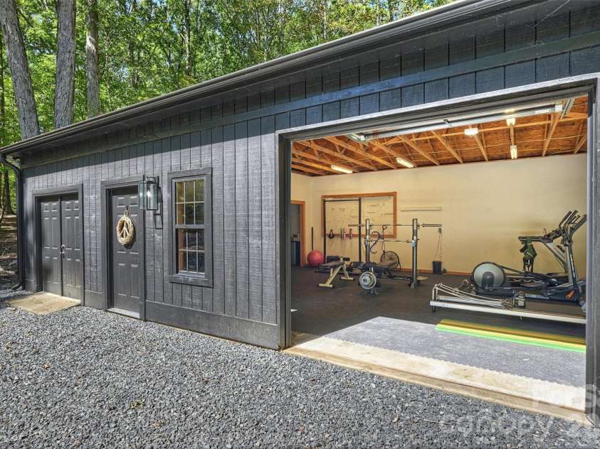 7501 Big Buck Trail, Waxhaw, NC 28173.  MLS# CAR4425295, YatesRealty ID 51709. 