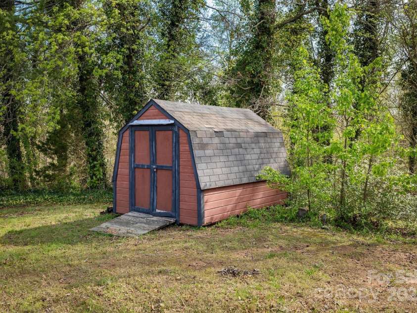 1052 Beech Street, Granite Falls, NC 28630.  MLS# CAR4228742, YatesRealty ID 5171. 