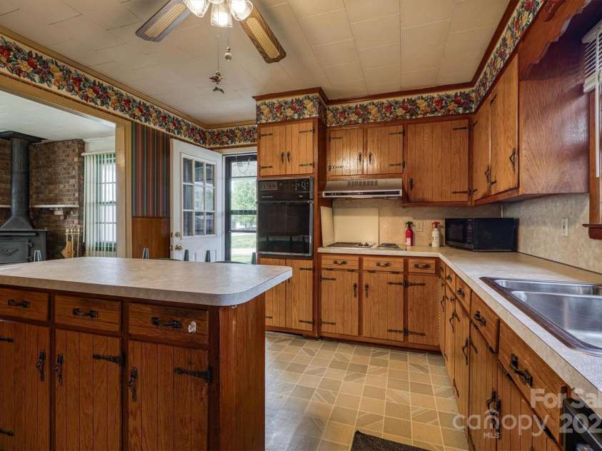 1052 Beech Street, Granite Falls, NC 28630.  MLS# CAR4228742, YatesRealty ID 5171. 