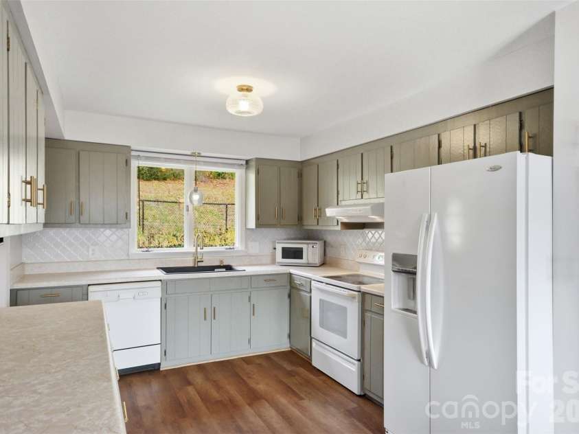 304 Honeysuckle Drive, Rutherfordton, NC 28139.  MLS# CAR4353757, YatesRealty ID 5171. 