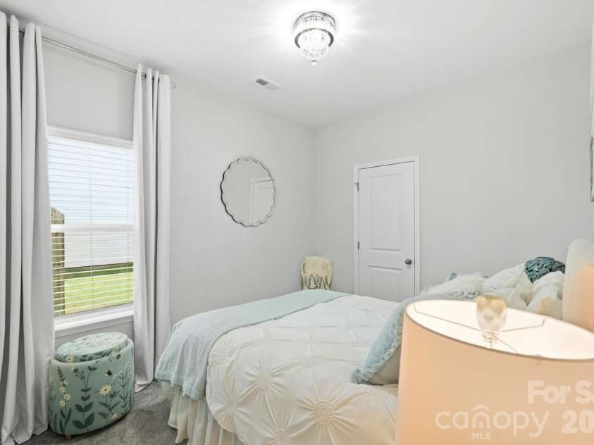 8415 Dumphries Drive, Huntersville, NC 28078.  MLS# CAR4424053, YatesRealty ID 51715. 