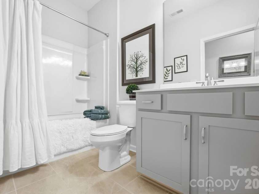 8415 Dumphries Drive, Huntersville, NC 28078.  MLS# CAR4424053, YatesRealty ID 51715. 