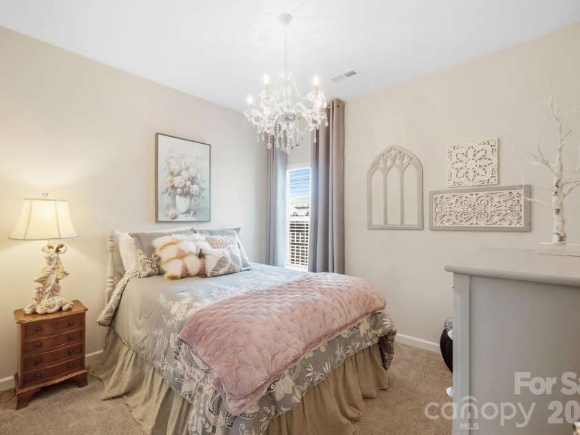 8415 Dumphries Drive, Huntersville, NC 28078.  MLS# CAR4424053, YatesRealty ID 51715. 