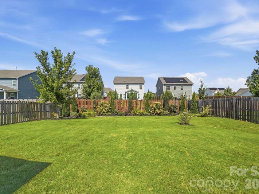 8415 Dumphries Drive, Huntersville, NC 28078.  MLS# CAR4424053, YatesRealty ID 51715. 