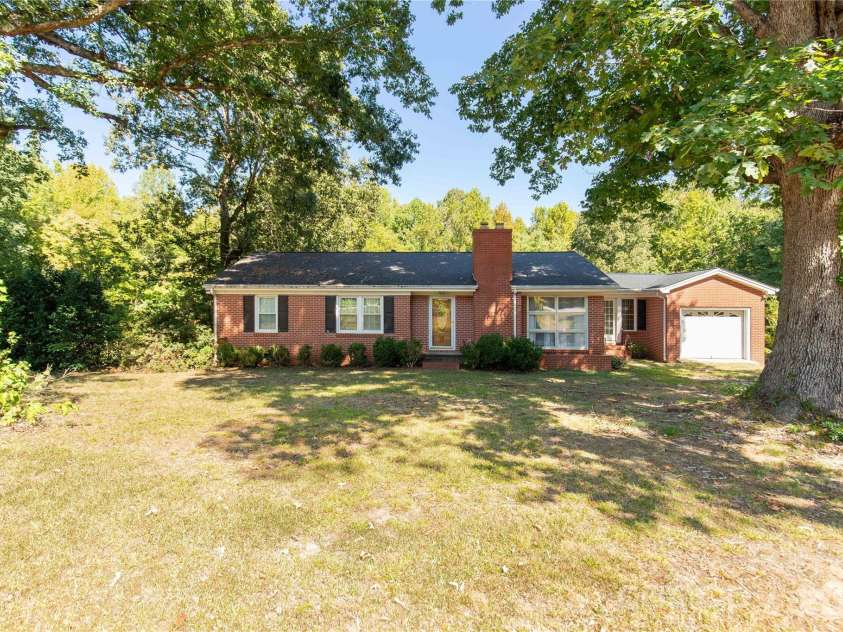 3667 Pageland Highway, Lancaster, SC 29720.  MLS# CAR4425882, YatesRealty ID 51716. 