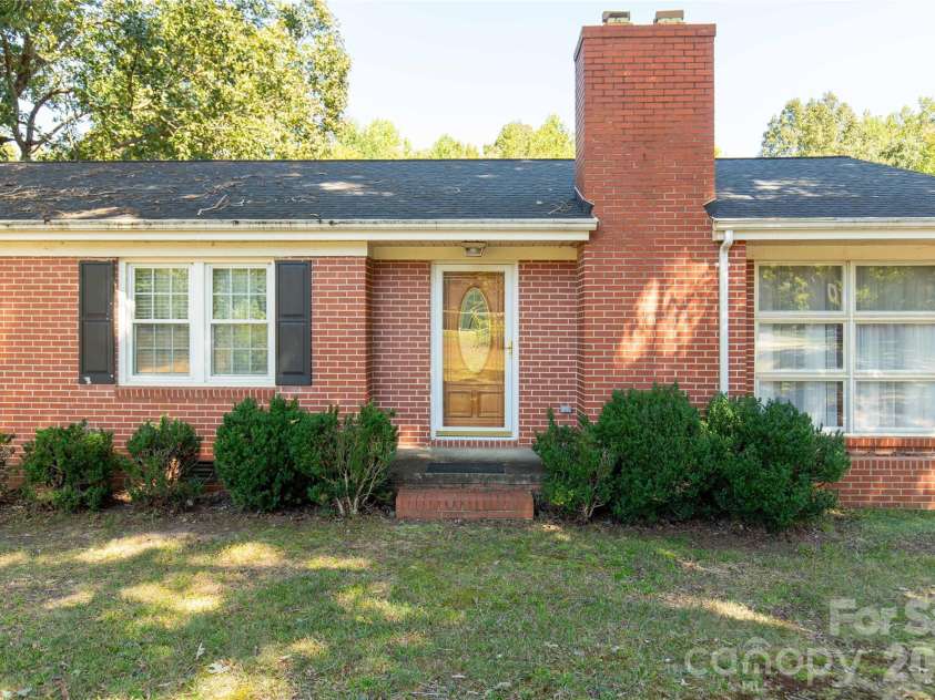 3667 Pageland Highway, Lancaster, SC 29720.  MLS# CAR4425882, YatesRealty ID 51716. 