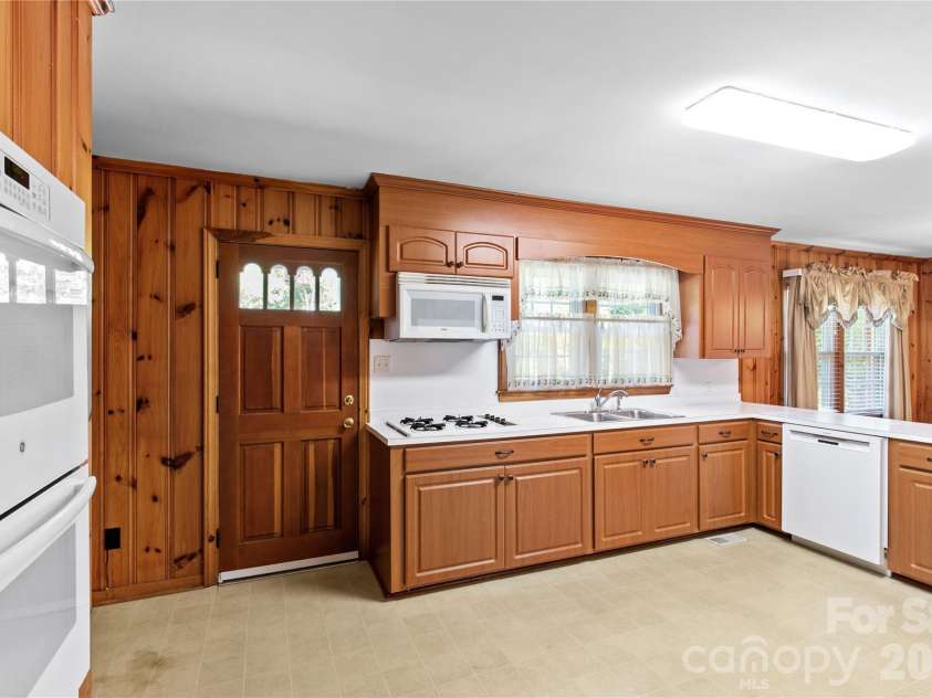 3667 Pageland Highway, Lancaster, SC 29720.  MLS# CAR4425882, YatesRealty ID 51716. 