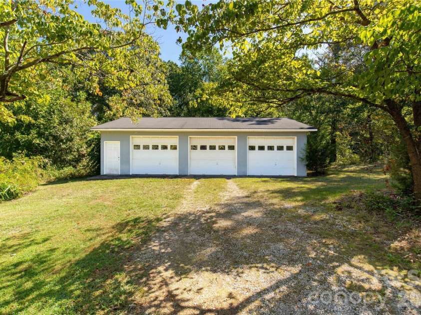 3667 Pageland Highway, Lancaster, SC 29720.  MLS# CAR4425882, YatesRealty ID 51716. 