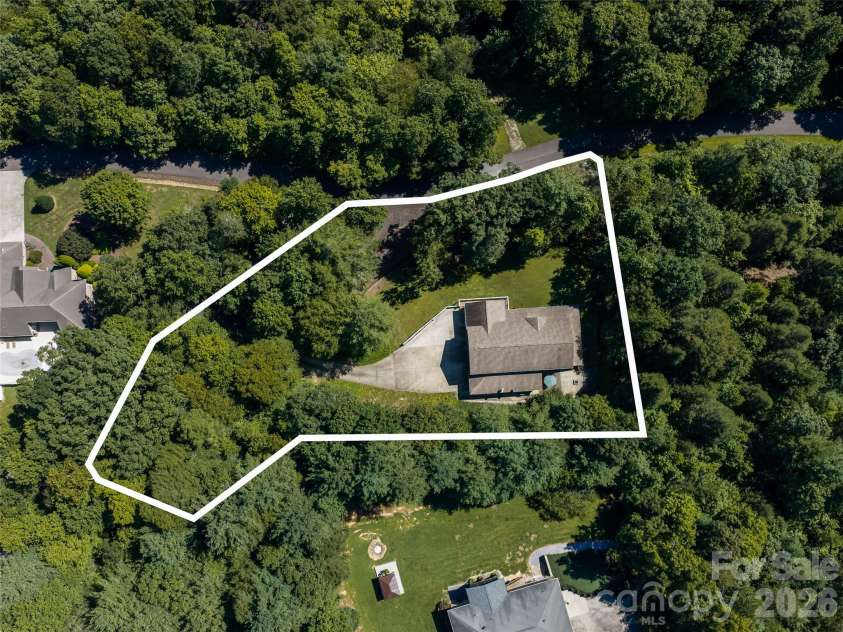 273 Cross Creek Drive, Marion, NC 28752.  MLS# CAR4426202, YatesRealty ID 51717. 