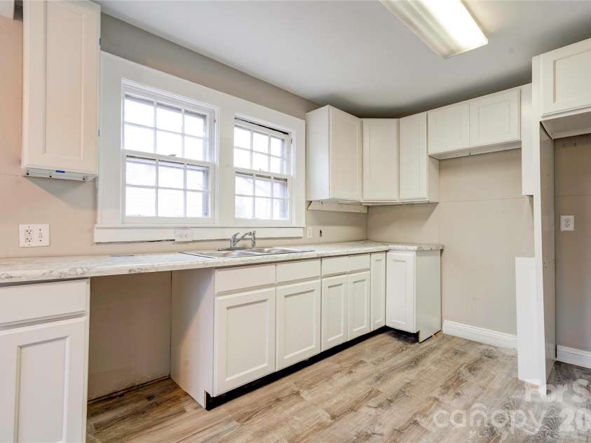 704 Earl Road, Shelby, NC 28150.  MLS# CAR4325482, YatesRealty ID 51717. 