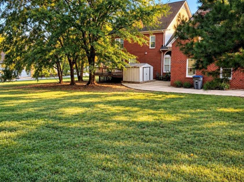 2633 Beulah Church Road, Matthews, NC 28104.  MLS# CAR4425529, YatesRealty ID 51718. 
