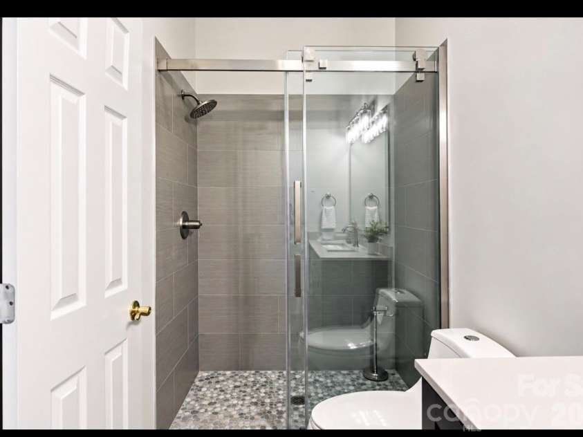 2633 Beulah Church Road, Matthews, NC 28104.  MLS# CAR4425529, YatesRealty ID 51718. 