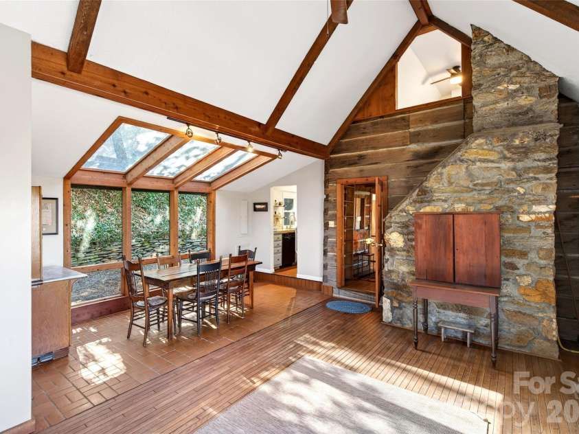 951,953,955,959 NC 9 Highway, Black Mountain, NC 28711.  MLS# CAR4342594, YatesRealty ID 5172. 