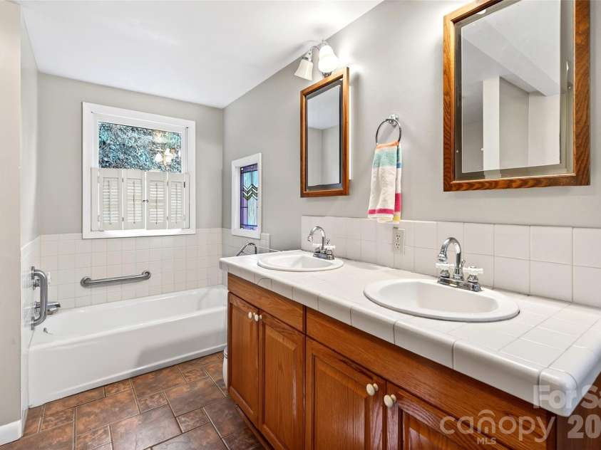 951,953,955,959 NC 9 Highway, Black Mountain, NC 28711.  MLS# CAR4342594, YatesRealty ID 5172. 