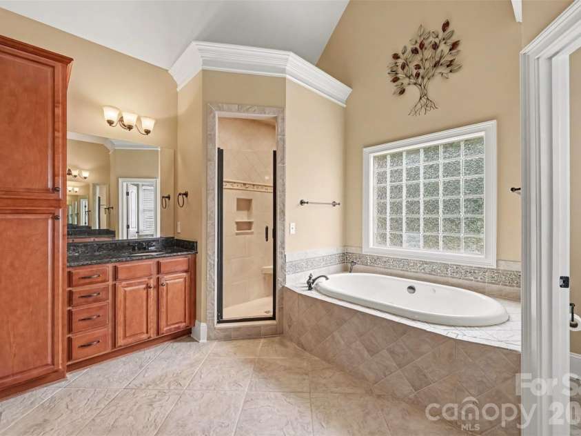 538 Muirfield Way, Salisbury, NC 28144.  MLS# CAR4426211, YatesRealty ID 51720. 
