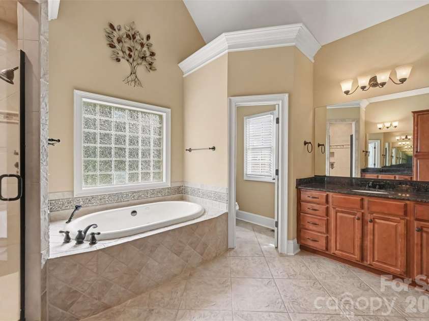 538 Muirfield Way, Salisbury, NC 28144.  MLS# CAR4426211, YatesRealty ID 51720. 