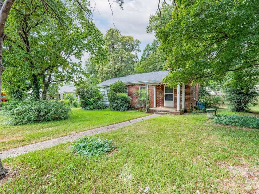 406 McCammon Street, Fort Mill, SC 29715.  MLS# CAR4425690, YatesRealty ID 51723. 
