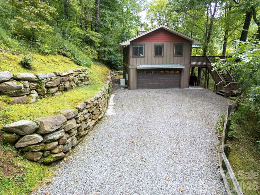 1073 Countryside Drive, Waynesville, NC 28785.  MLS# CAR4425815, YatesRealty ID 51728. 