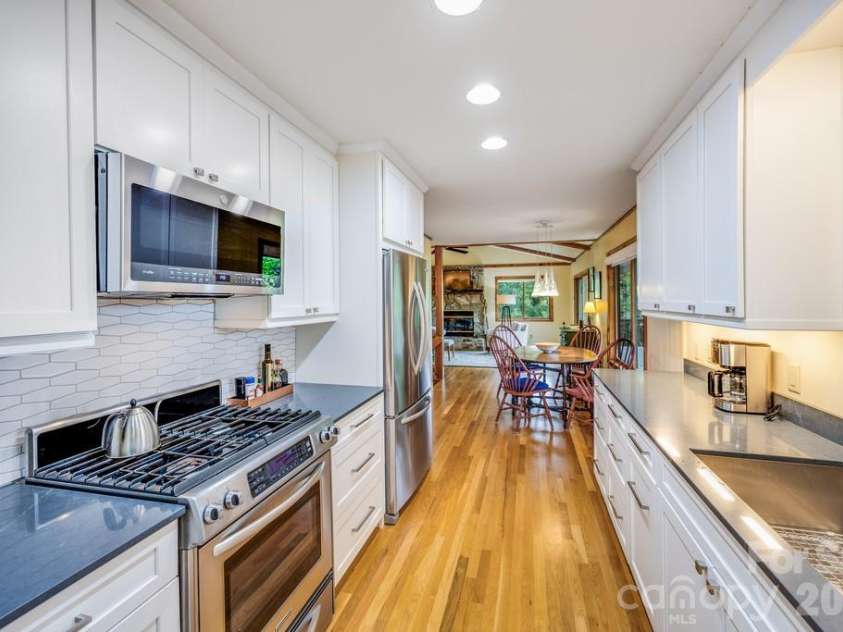1073 Countryside Drive, Waynesville, NC 28785.  MLS# CAR4425815, YatesRealty ID 51728. 