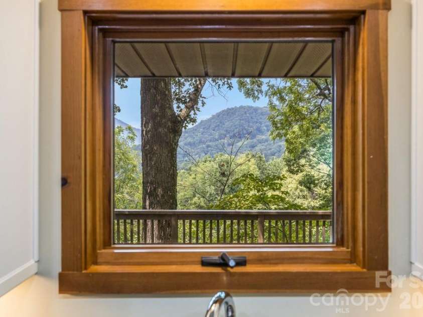 1073 Countryside Drive, Waynesville, NC 28785.  MLS# CAR4425815, YatesRealty ID 51728. 