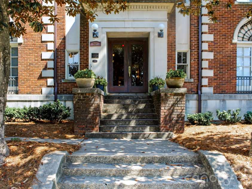 712 Louise Avenue, Charlotte, NC 28204.  MLS# CAR4424706, YatesRealty ID 51729. 