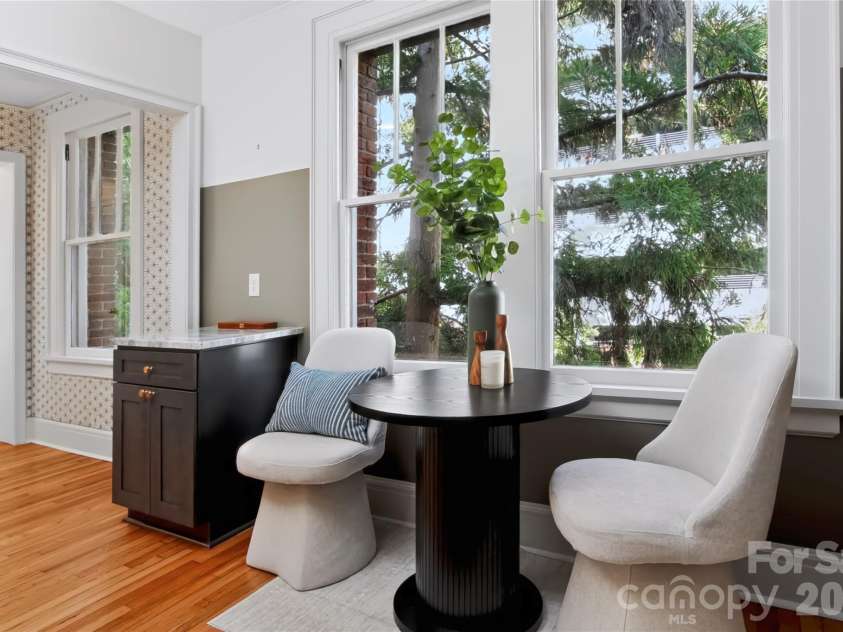 712 Louise Avenue, Charlotte, NC 28204.  MLS# CAR4424706, YatesRealty ID 51729. 