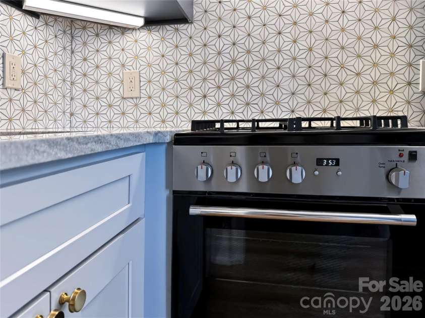 712 Louise Avenue, Charlotte, NC 28204.  MLS# CAR4424706, YatesRealty ID 51729. Details *