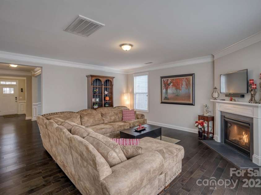 3836 Lake Breeze Drive, Sherrills Ford, NC 28673.  MLS# CAR4216958, YatesRealty ID 5173. 