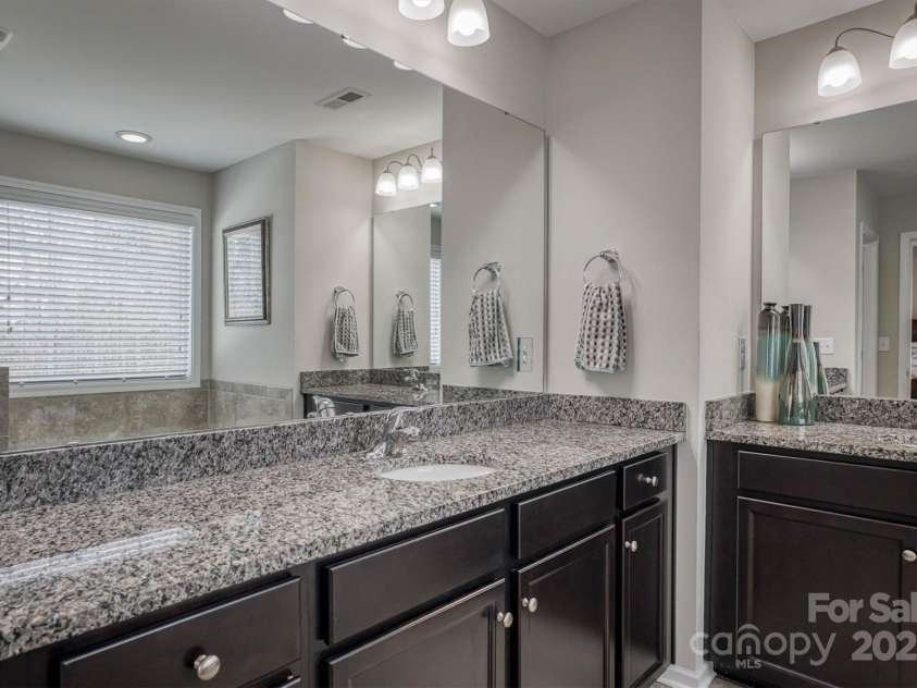 3836 Lake Breeze Drive, Sherrills Ford, NC 28673.  MLS# CAR4216958, YatesRealty ID 5173. 