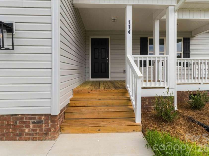 114 Mason Tanner Court, Rock Hill, SC 29730.  MLS# CAR4426140, YatesRealty ID 51730. 
