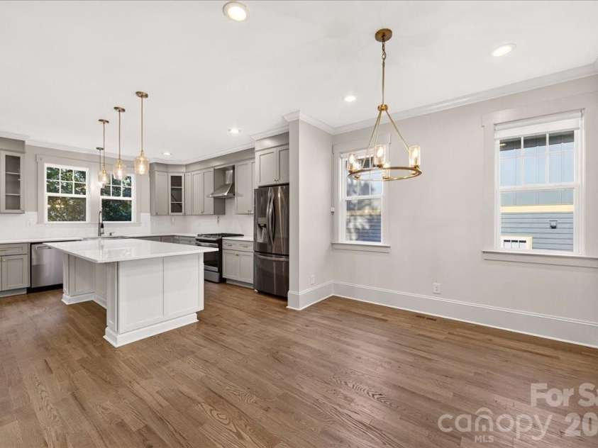 701 Seldon Drive, Charlotte, NC 28216.  MLS# CAR4423405, YatesRealty ID 51731. 