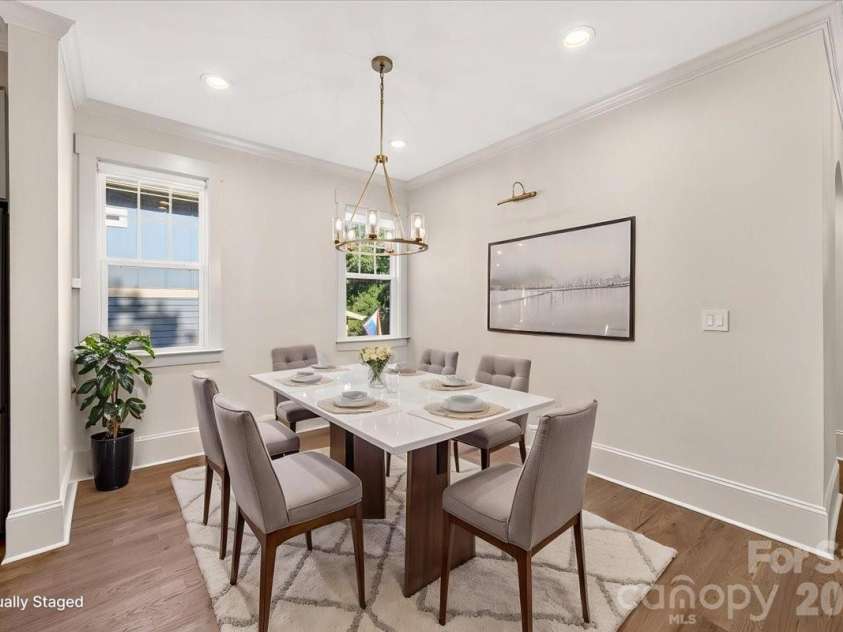 701 Seldon Drive, Charlotte, NC 28216.  MLS# CAR4423405, YatesRealty ID 51731. 
