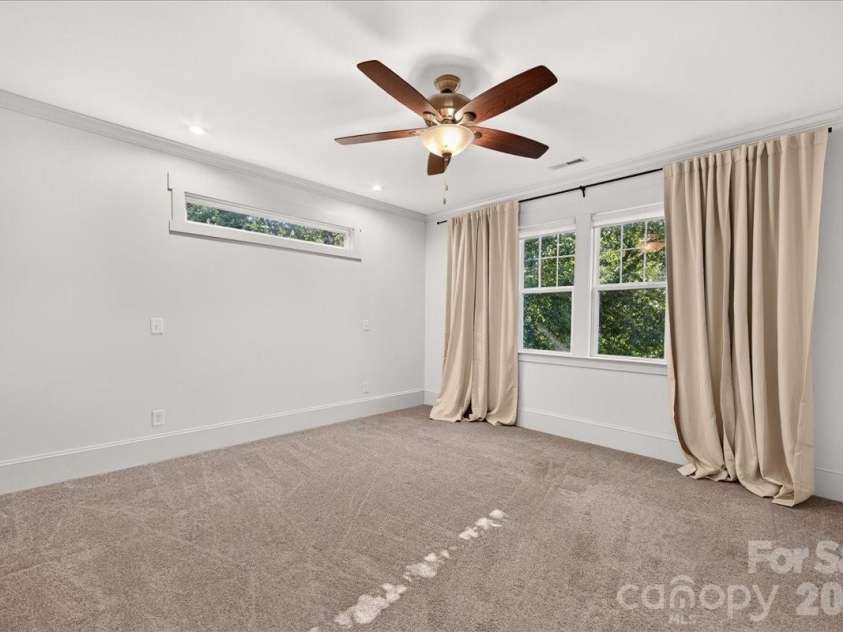 701 Seldon Drive, Charlotte, NC 28216.  MLS# CAR4423405, YatesRealty ID 51731. 