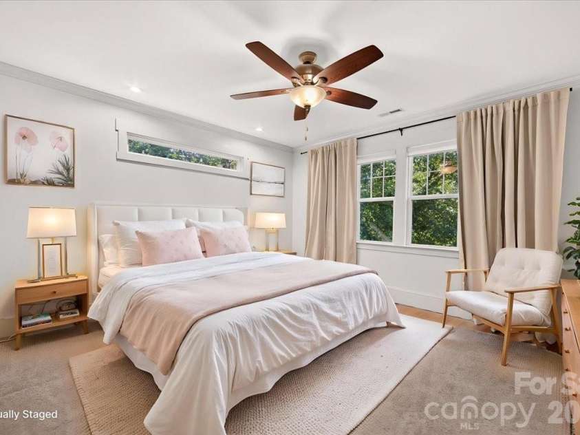 701 Seldon Drive, Charlotte, NC 28216.  MLS# CAR4423405, YatesRealty ID 51731. 