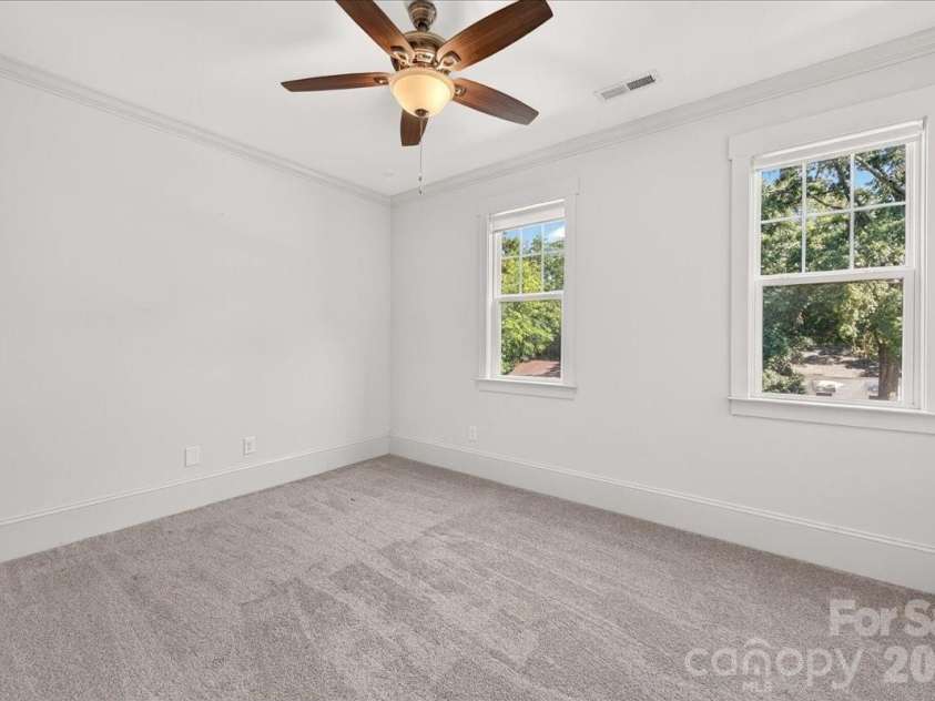 701 Seldon Drive, Charlotte, NC 28216.  MLS# CAR4423405, YatesRealty ID 51731. 