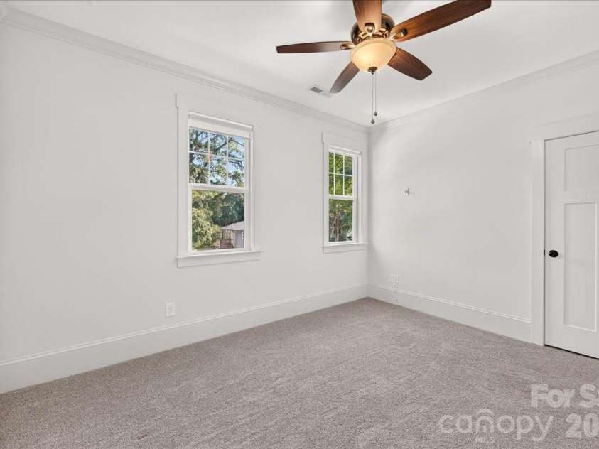 701 Seldon Drive, Charlotte, NC 28216.  MLS# CAR4423405, YatesRealty ID 51731. 