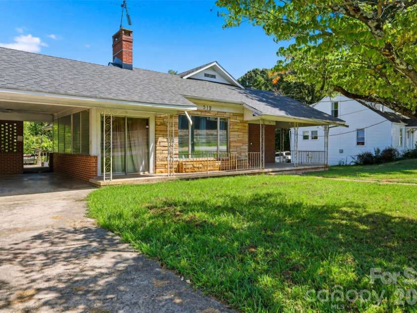512 1st Street, Conover, NC 28613.  MLS# CAR4423919, YatesRealty ID 51732. 