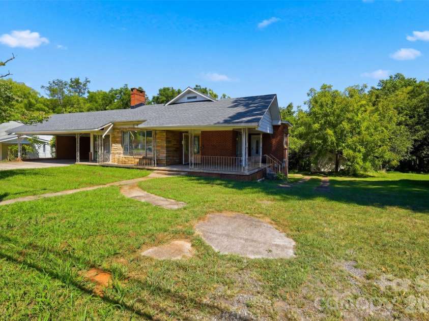 512 1st Street, Conover, NC 28613.  MLS# CAR4423919, YatesRealty ID 51732. 