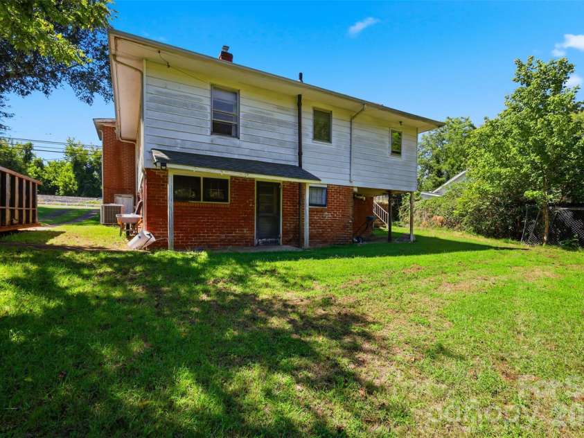 512 1st Street, Conover, NC 28613.  MLS# CAR4423919, YatesRealty ID 51732. 