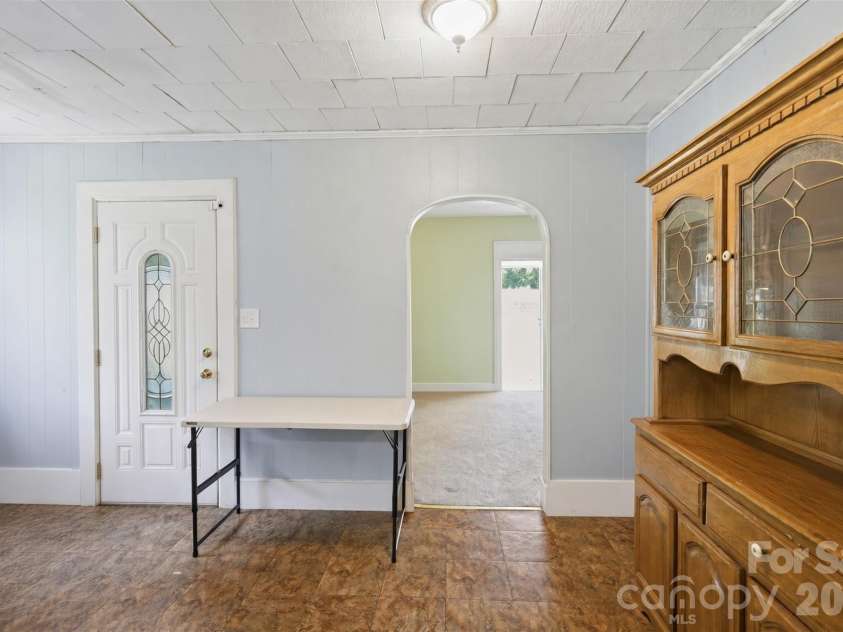 512 1st Street, Conover, NC 28613.  MLS# CAR4423919, YatesRealty ID 51732. 