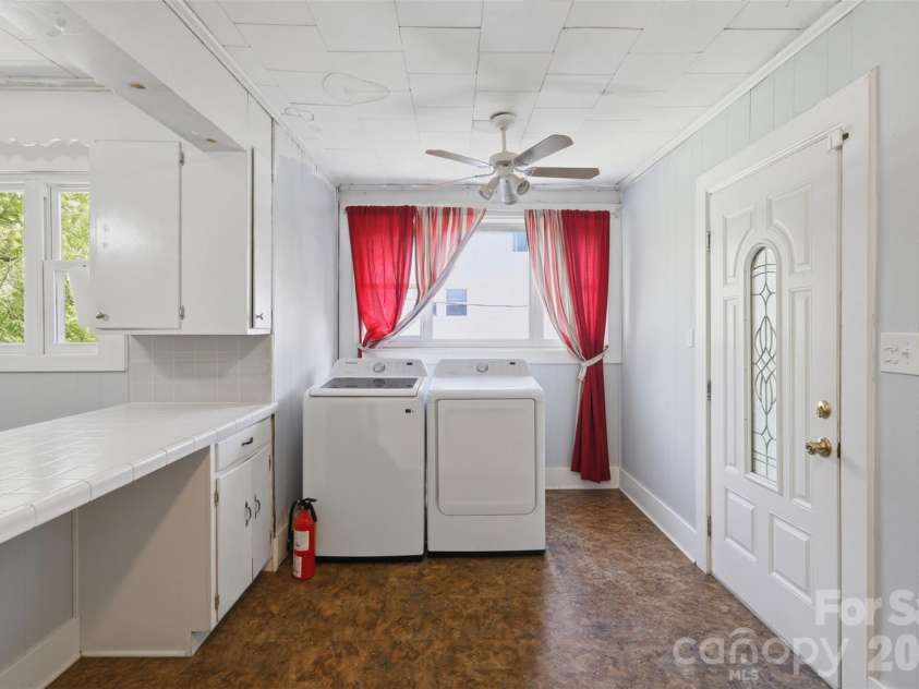 512 1st Street, Conover, NC 28613.  MLS# CAR4423919, YatesRealty ID 51732. 