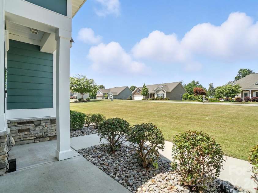 130 Sierra Chase Drive, Statesville, NC 28677.  MLS# CAR4425890, YatesRealty ID 51734. Front Yard View