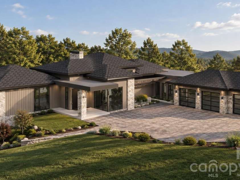 92 Smokey Ridge Trail, Arden, NC 28704.  MLS# CAR4425789, YatesRealty ID 51736. 
