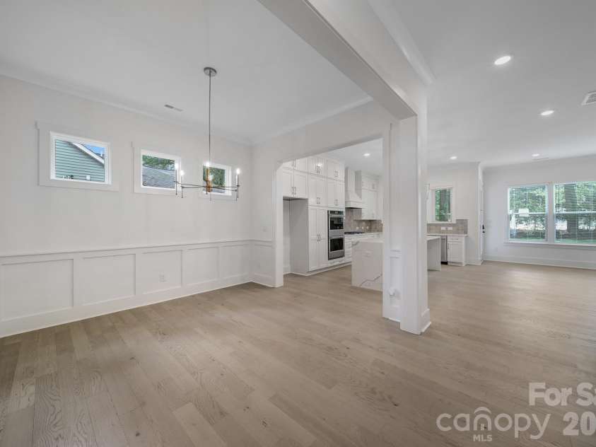 1016 Rockway Drive, Charlotte, NC 28205.  MLS# CAR4423639, YatesRealty ID 51737. 