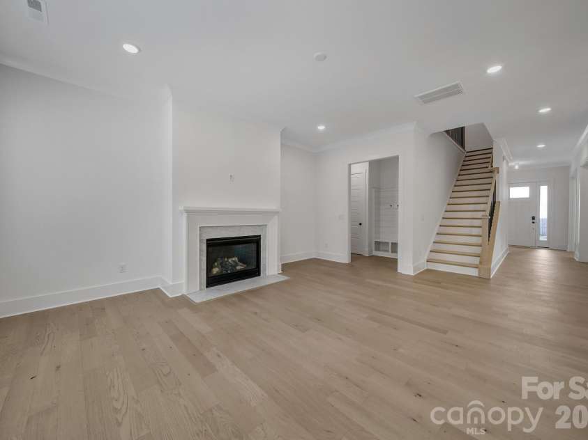 1016 Rockway Drive, Charlotte, NC 28205.  MLS# CAR4423639, YatesRealty ID 51737. 
