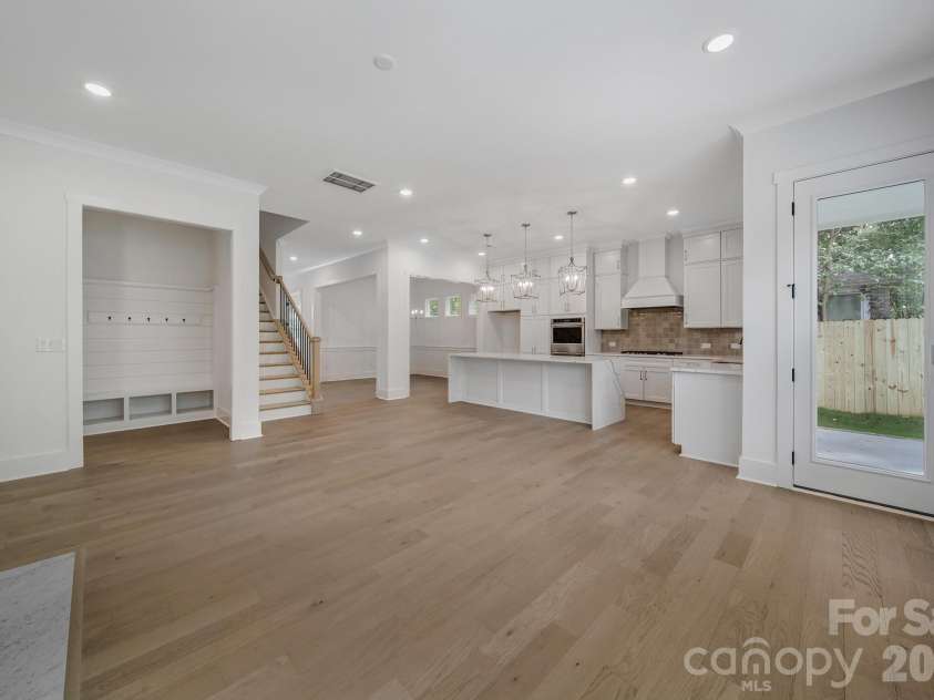 1016 Rockway Drive, Charlotte, NC 28205.  MLS# CAR4423639, YatesRealty ID 51737. 