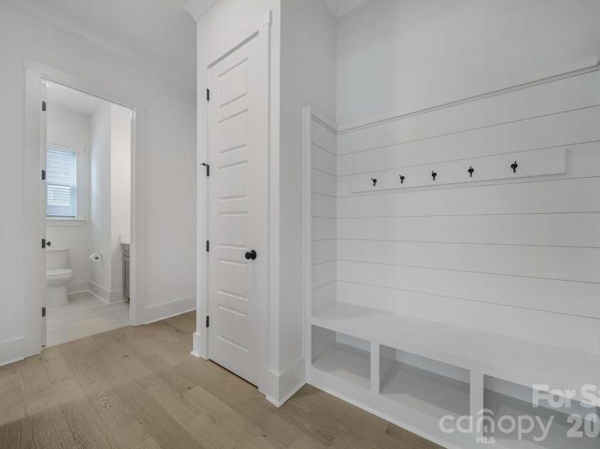 1016 Rockway Drive, Charlotte, NC 28205.  MLS# CAR4423639, YatesRealty ID 51737. 