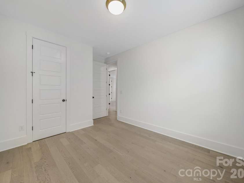 1016 Rockway Drive, Charlotte, NC 28205.  MLS# CAR4423639, YatesRealty ID 51737. 